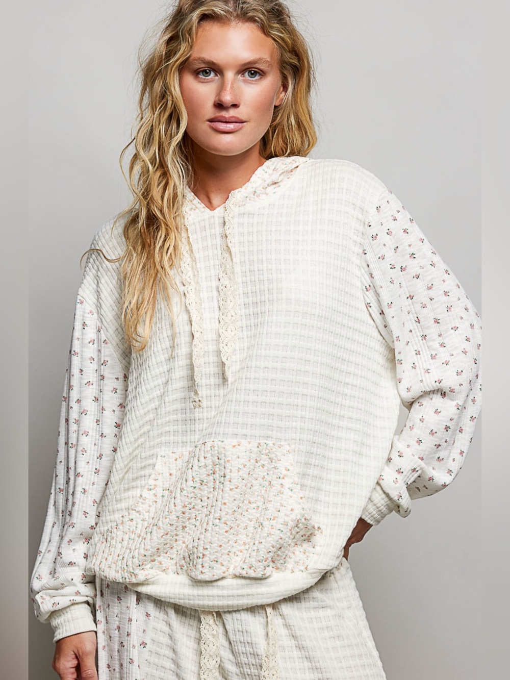 💗 POL Mixed Knit Contrast Print Sleeve Hoodie with Kangaroo Pocket- Nstural